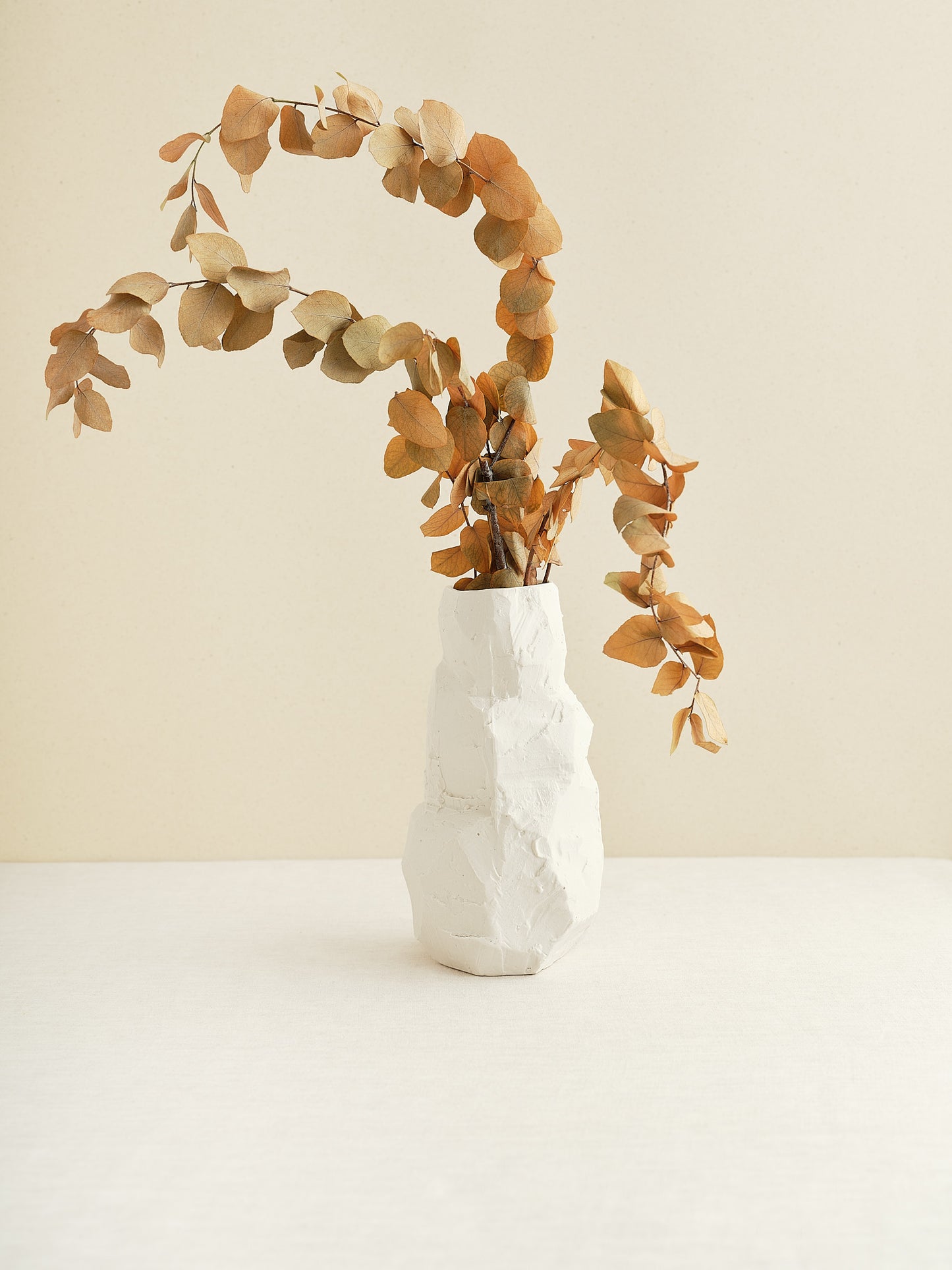 Porcelain Vase handmade in Zurich
